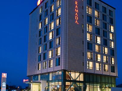 Hotel 4* Ramada Sacele Romania