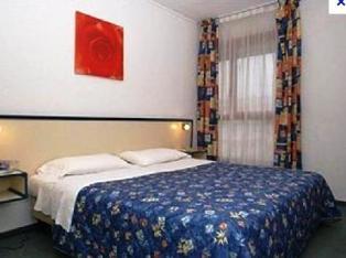 Hotel 2* Teranga Juan Les Pins Franta